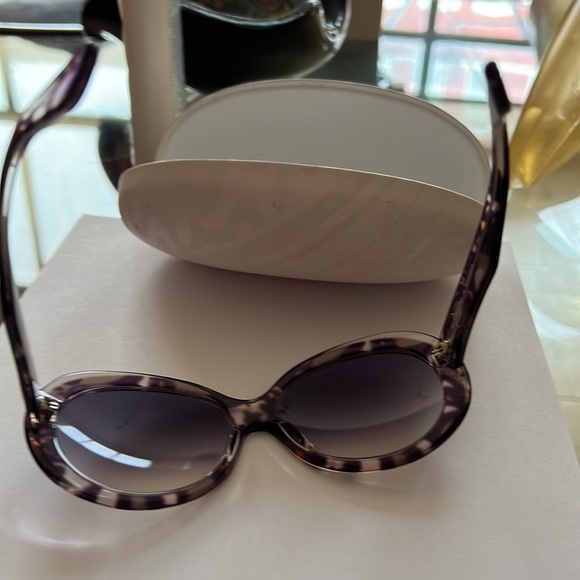 Emilio Pucci Sunglasses - Picture 13 of 16